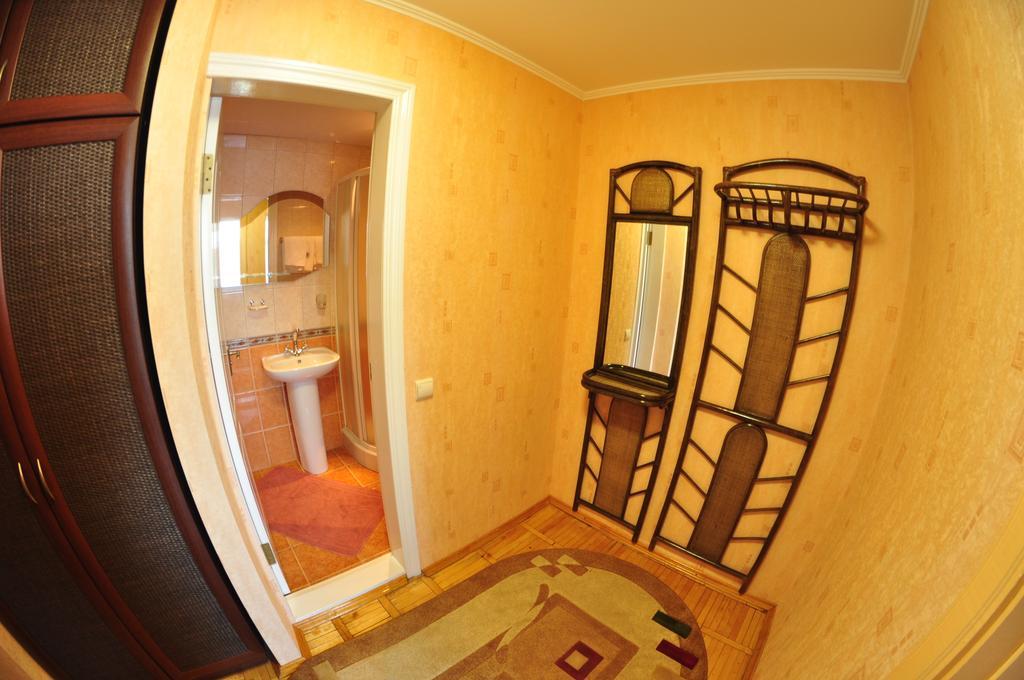 Hotel Tourist Rivne Exterior foto