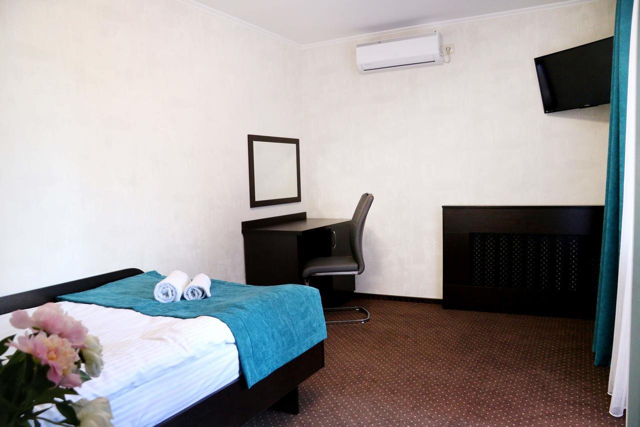 Hotel Tourist Rivne Exterior foto